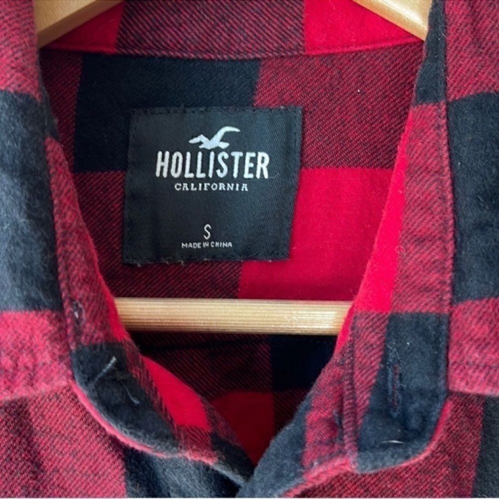 Hollister Christmas Plaid Soft Flannel Button Down Shirt - Picture 4 of 8